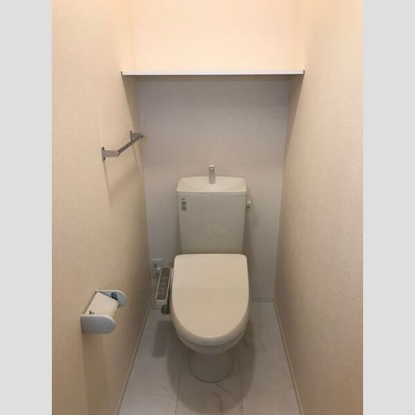 トイレ (温水洗浄暖房便座)