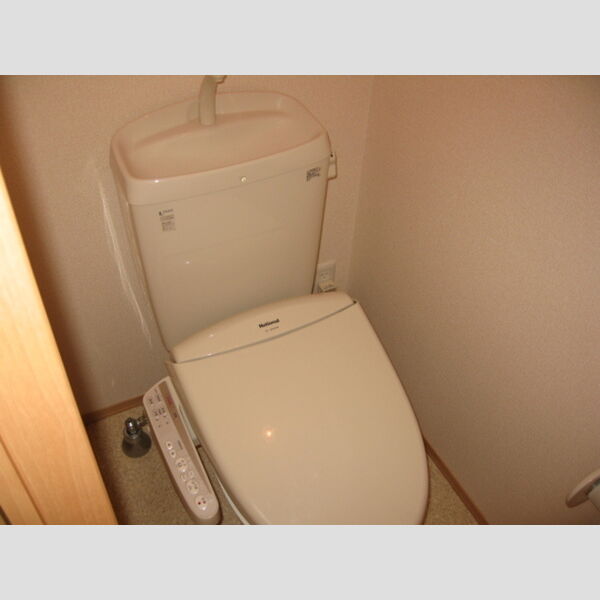 トイレ (トイレ)