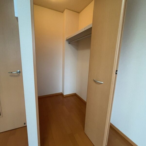 収納 (ウォークインクローゼット)