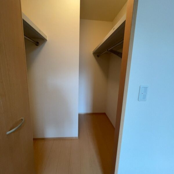 収納 (ウォークインクローゼット)