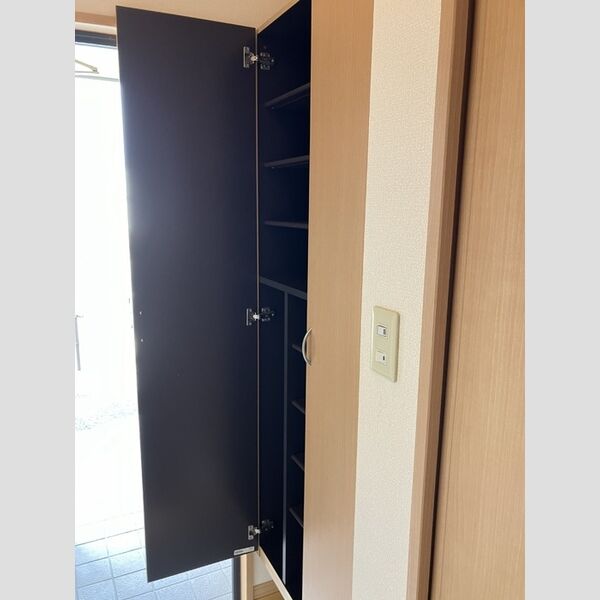 玄関 (シューズBOX)