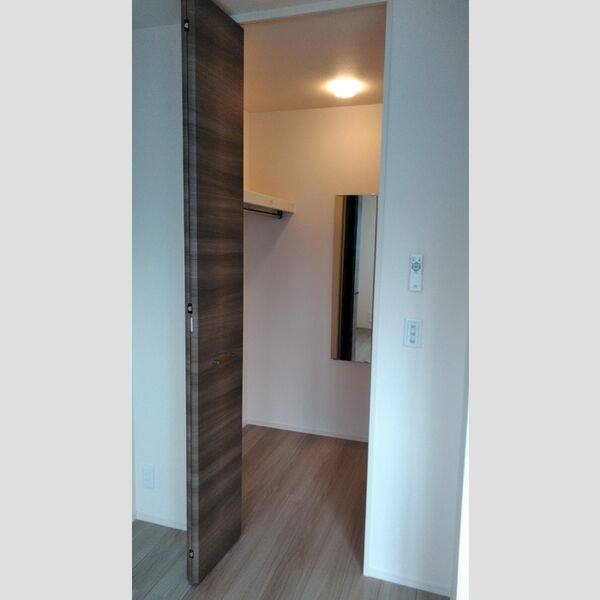 収納 (ウォークインクローゼット)