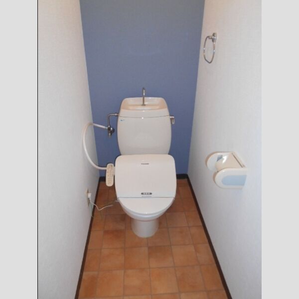 トイレ (トイレ)