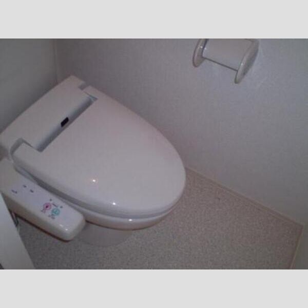 トイレ (トイレ)