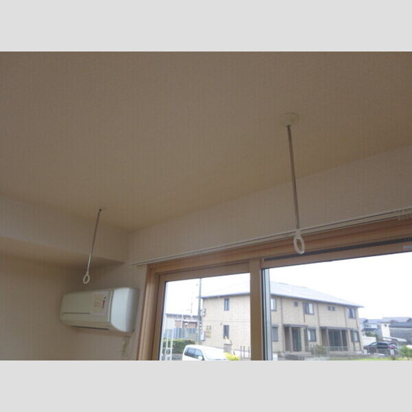 その他設備 (室内物干し)