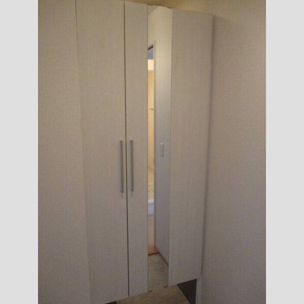 玄関 (シューズBOX)