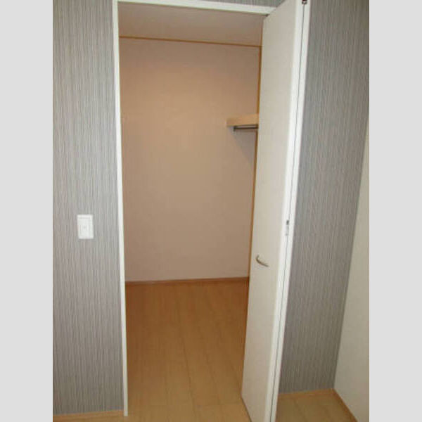 収納 (ウォークインクローゼット)