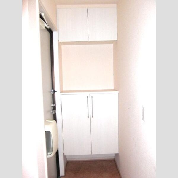 玄関 (シューズボックス)