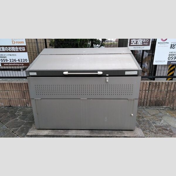 現地周辺 (ごみBOX)