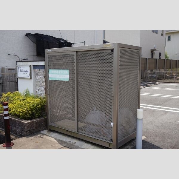 現地周辺 (入居者様専用ゴミBOX)