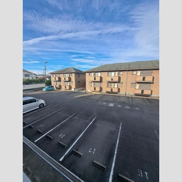 現地周辺 (駐車場)