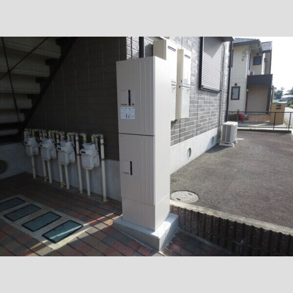 現地周辺 (宅配BOXです)