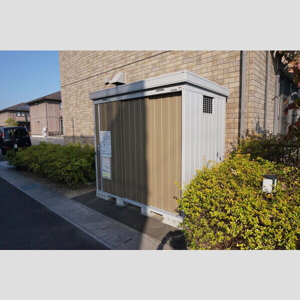 現地周辺 (専用ゴミ置場)