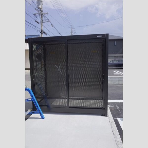 現地周辺 (ゴミステーション)