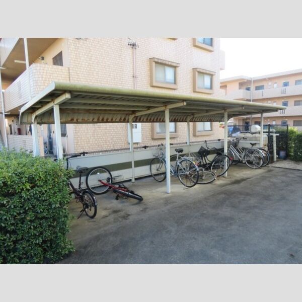 現地周辺 (駐輪場(B棟))