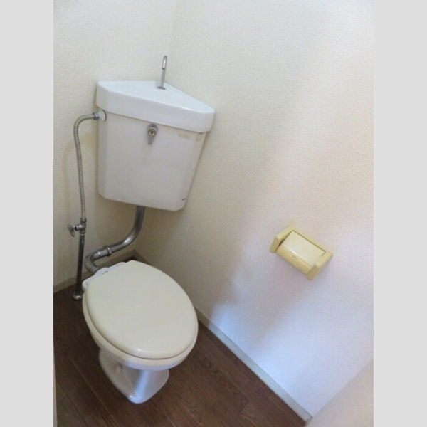トイレ (トイレ)