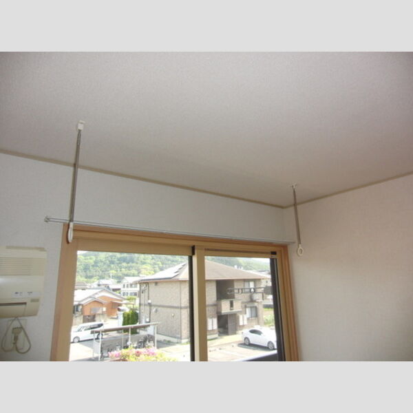 居室・リビング (DK　室内物干し)