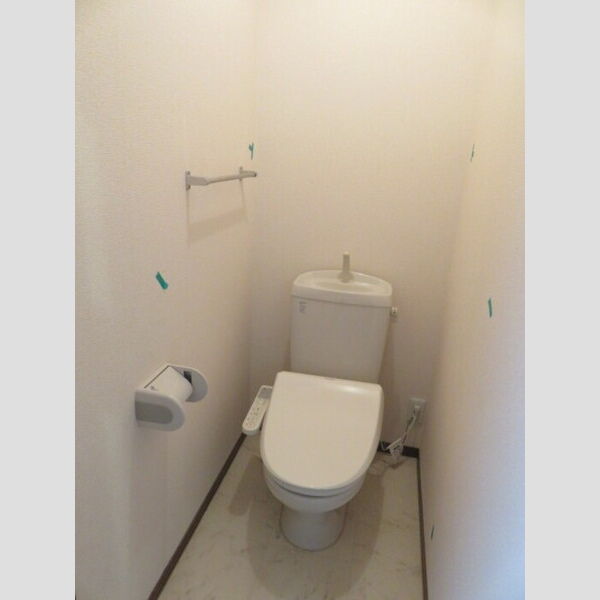 トイレ (トイレ)