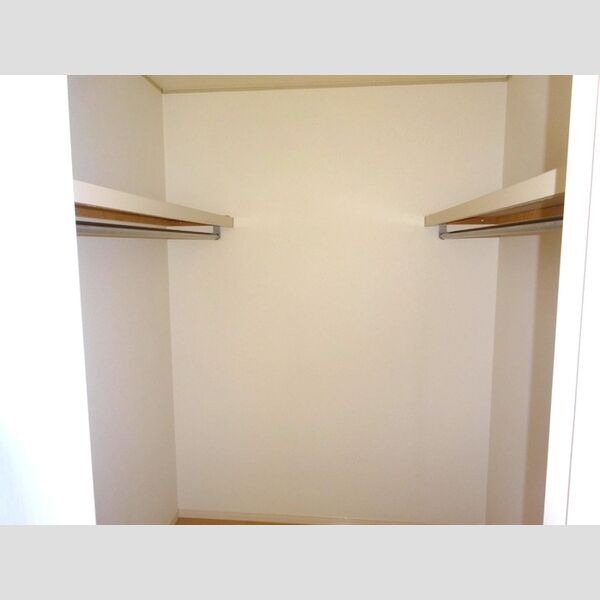 収納 (ウォークインクローゼット)