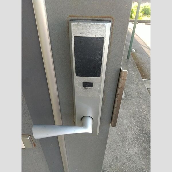 玄関 (カードキー)