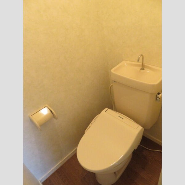 トイレ (トイレ)