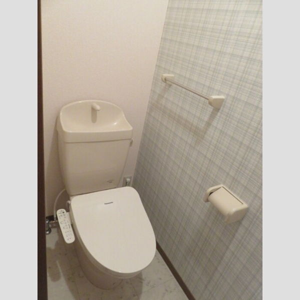 トイレ (トイレ)