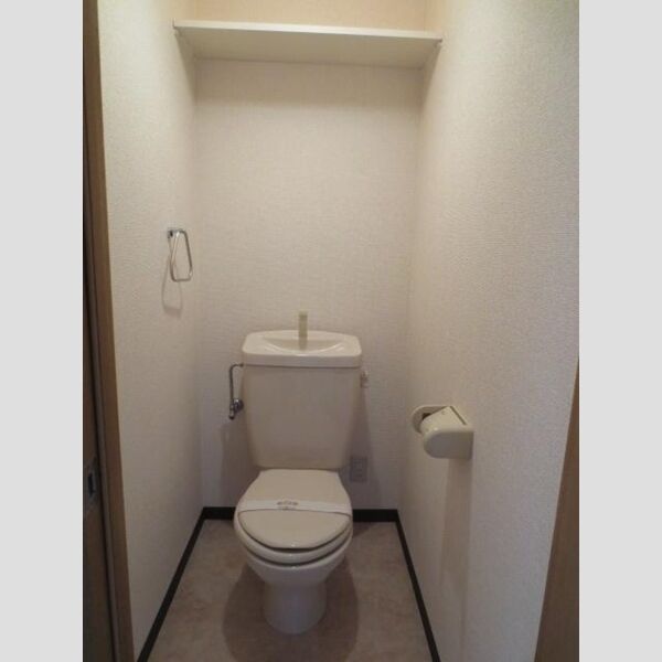 トイレ (トイレ)