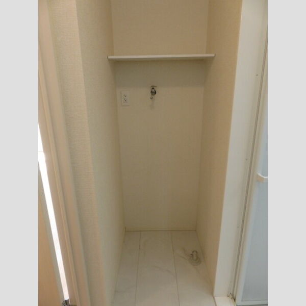 洗面所 (洗濯機置場)