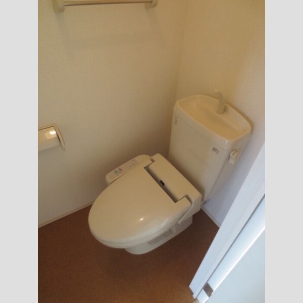 トイレ (トイレ)