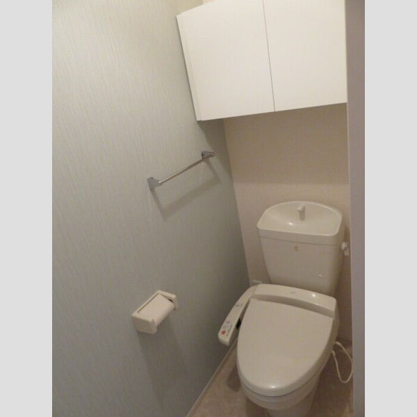 トイレ (トイレ)