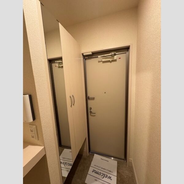 玄関 (玄関)