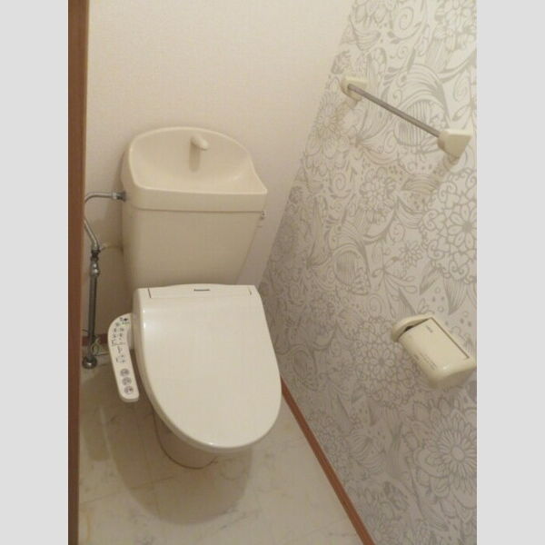 トイレ (トイレ)