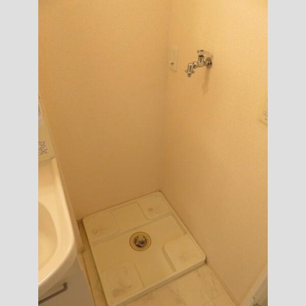 洗面所 (洗濯機置き場)