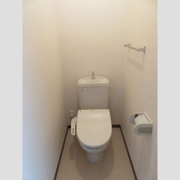トイレ (トイレ)