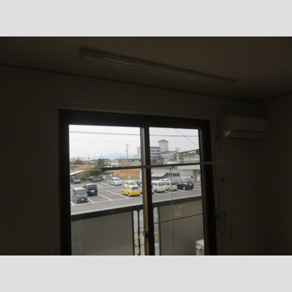 その他設備 (室内物干し)