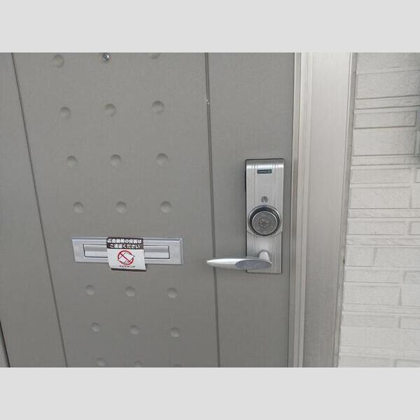 玄関 (ソシア　ヴィルヌーヴ　ドゥ　C102　玄関カーゴキー)