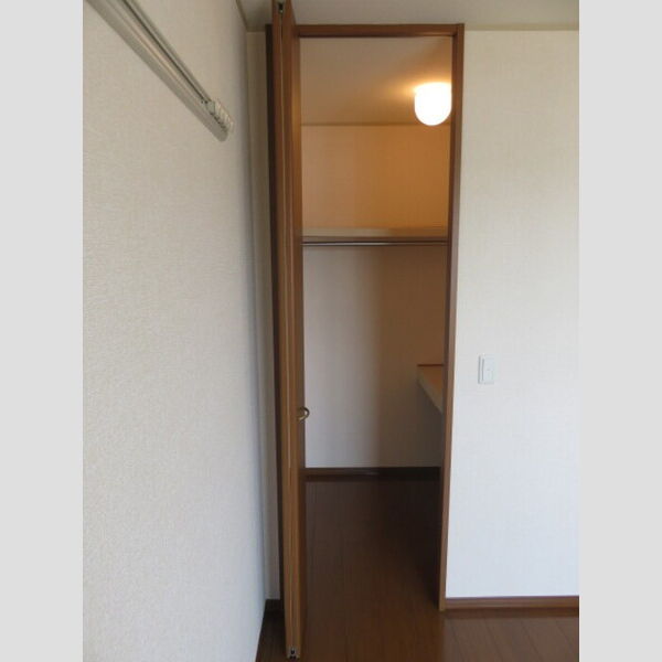 収納 (ウォークインクローゼット)