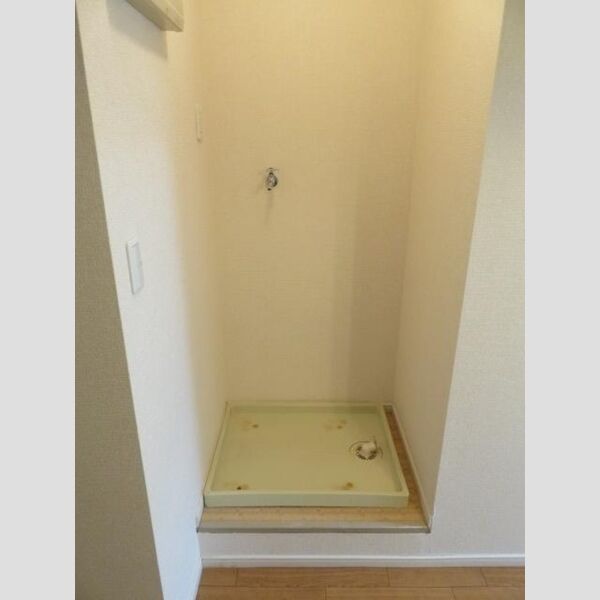 その他 (洗濯機置き場)