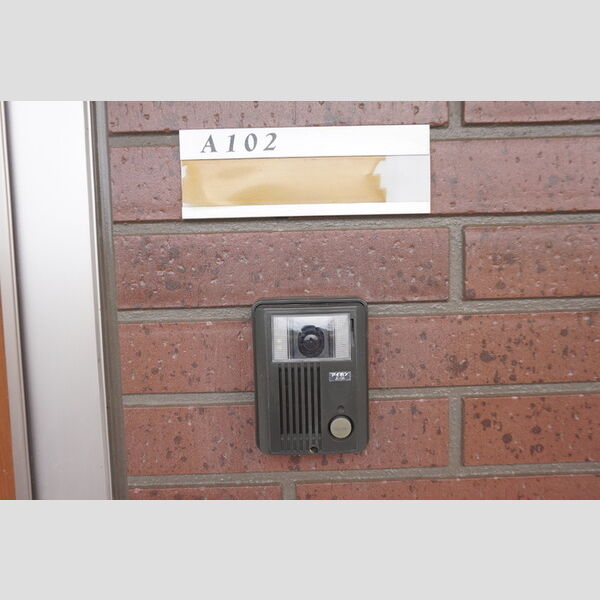 玄関 (エスポワール　A102　玄関インターホン)