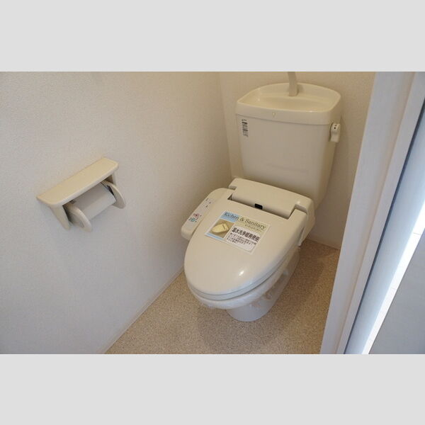 トイレ (エスポワール　A102　トイレ(温水洗浄便座付!))