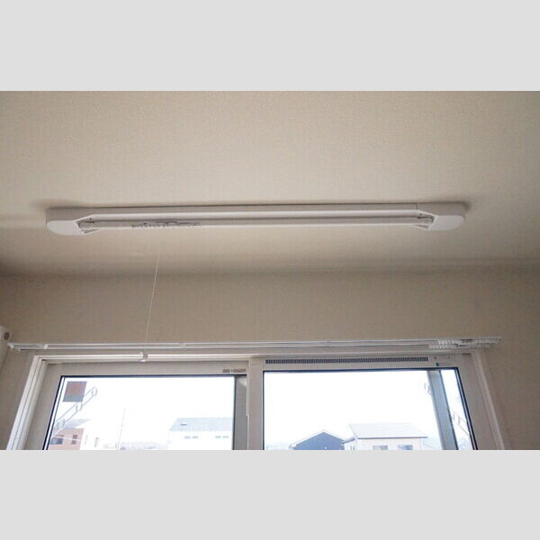 その他 (室内物干し)