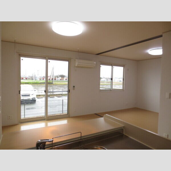 居室・リビング (LDKと南洋室(エアコン・照明・室内物干し))