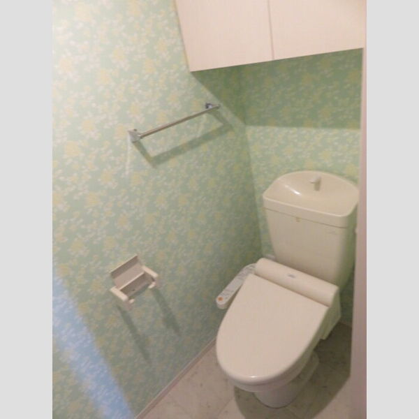 トイレ (トイレ)