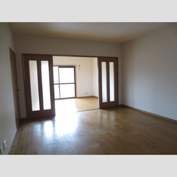 居室・リビング (DKと南洋室)