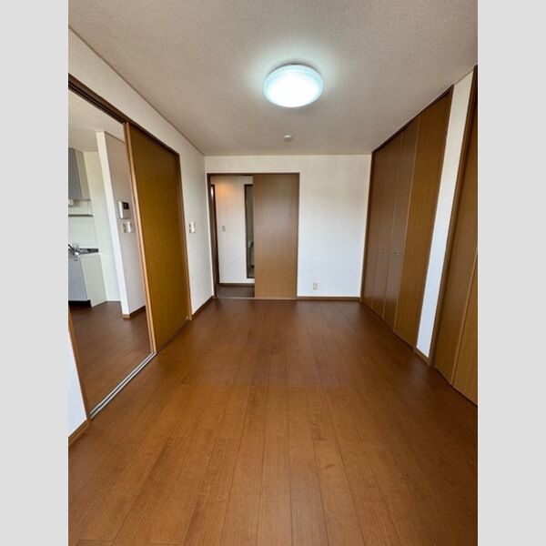 その他 (南洋間)