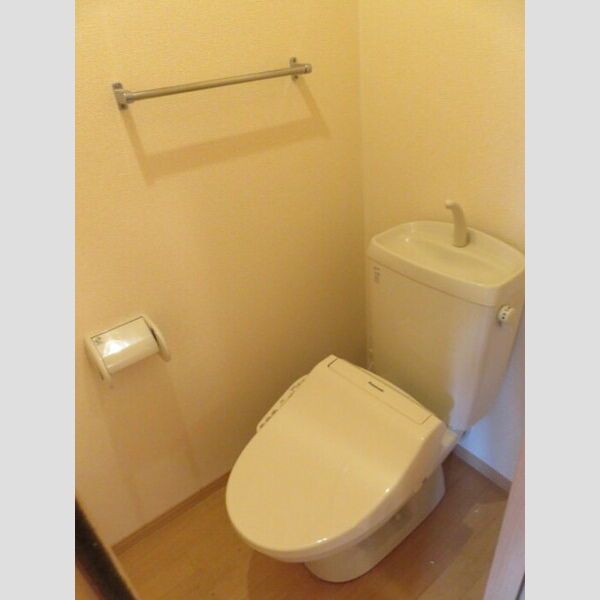 トイレ (トイレ)