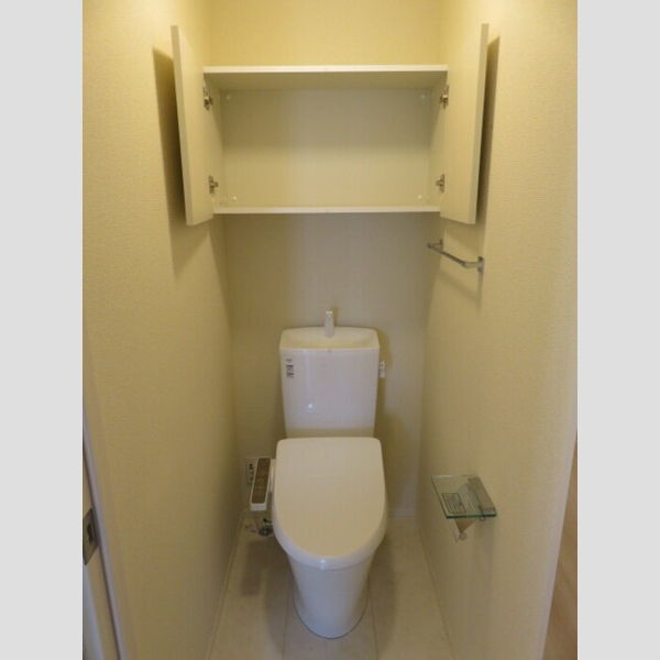 トイレ (トイレ)