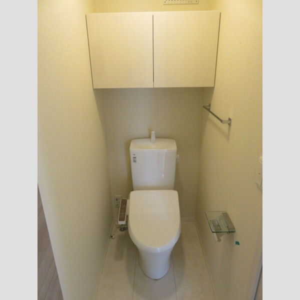 トイレ (トイレ)