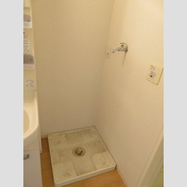 洗面所 (洗濯機置き場)