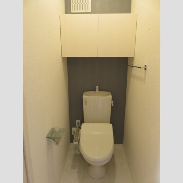 トイレ (トイレ)